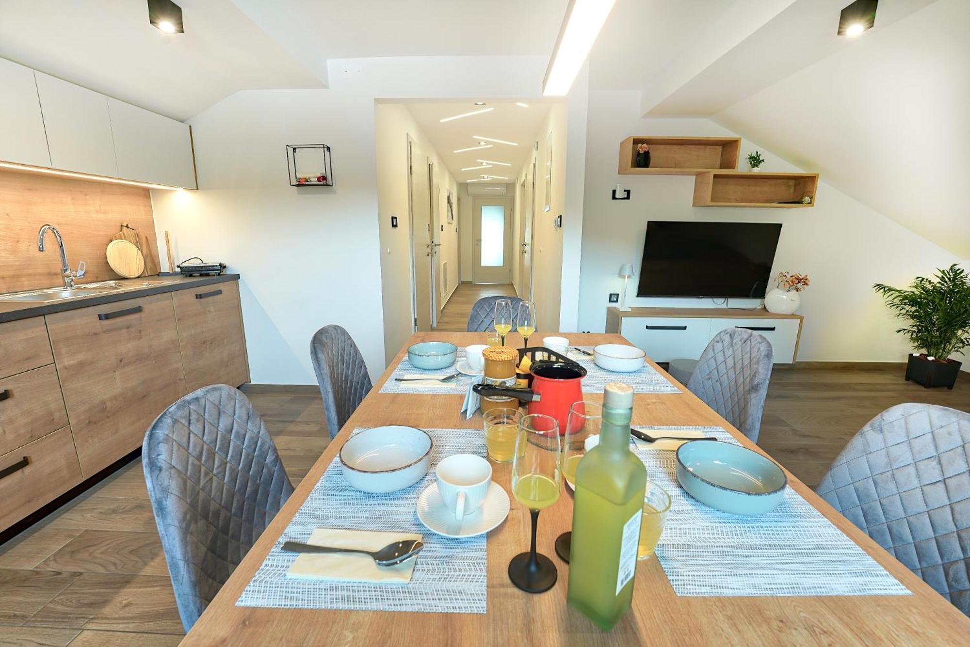 Apartments Lipa Plac Postojna Eksteriør bilde